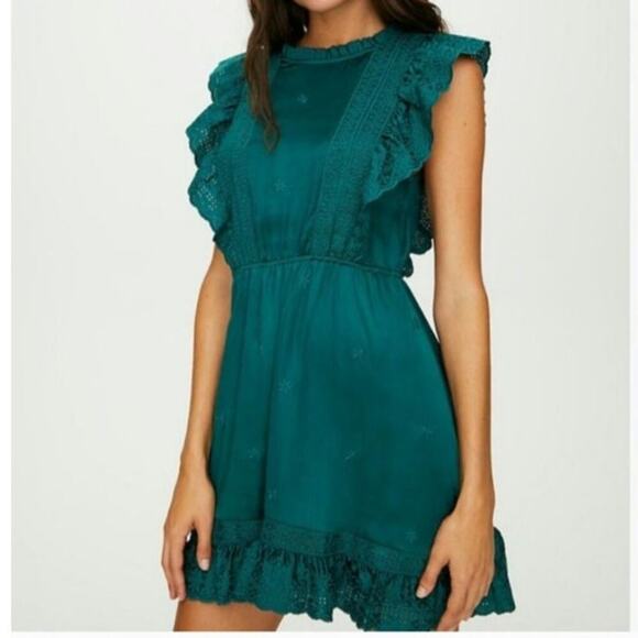 Aritzia Dresses & Skirts - Aritzia Sunday Best Bibi Ruffle Emerald Dress Size: XXS